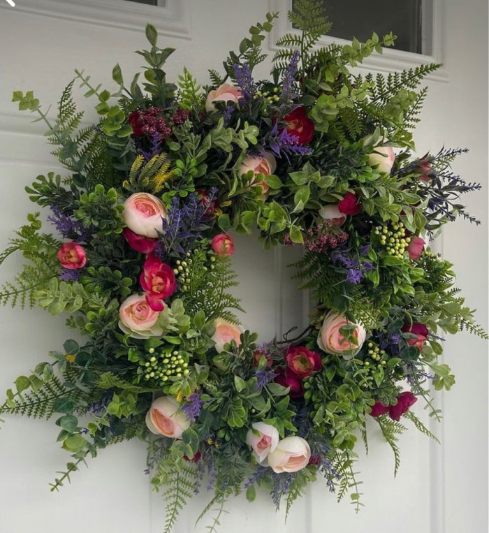 Summer Wreath Making Workshop at St Thomas Centre, Chesterfield